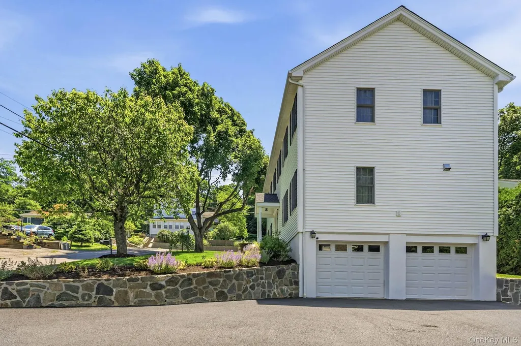 70 Orchard Place Thornwood NY 10594