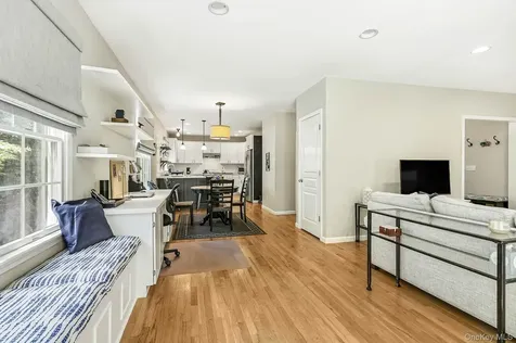 70 Orchard Place Thornwood NY 10594