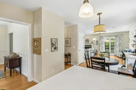 70 Orchard Place Thornwood NY 10594