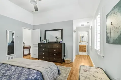 70 Orchard Place Thornwood NY 10594