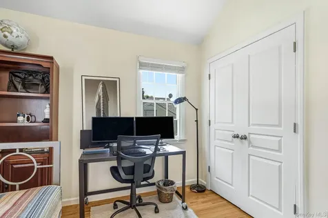 70 Orchard Place Thornwood NY 10594