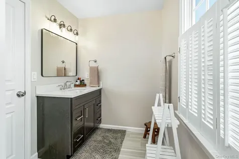 70 Orchard Place Thornwood NY 10594