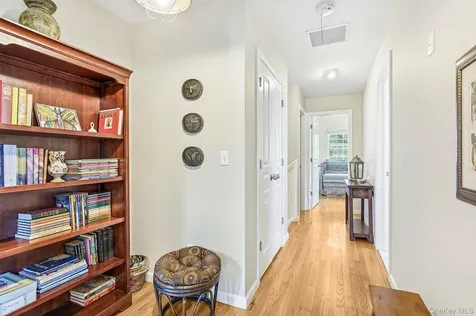 70 Orchard Place Thornwood NY 10594