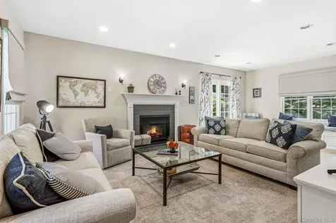 70 Orchard Place Thornwood NY 10594