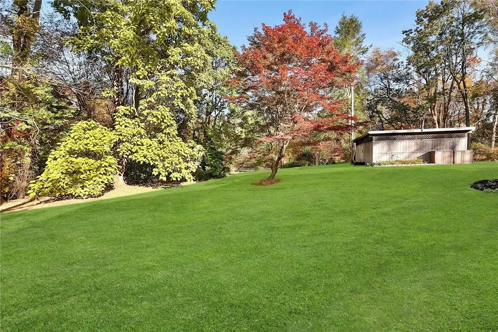 32 School Street Armonk NY 10504