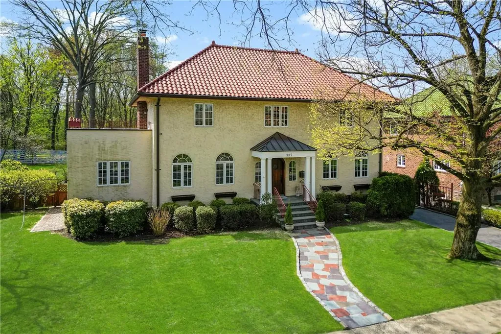 927 Grant Avenue Pelham NY 10803