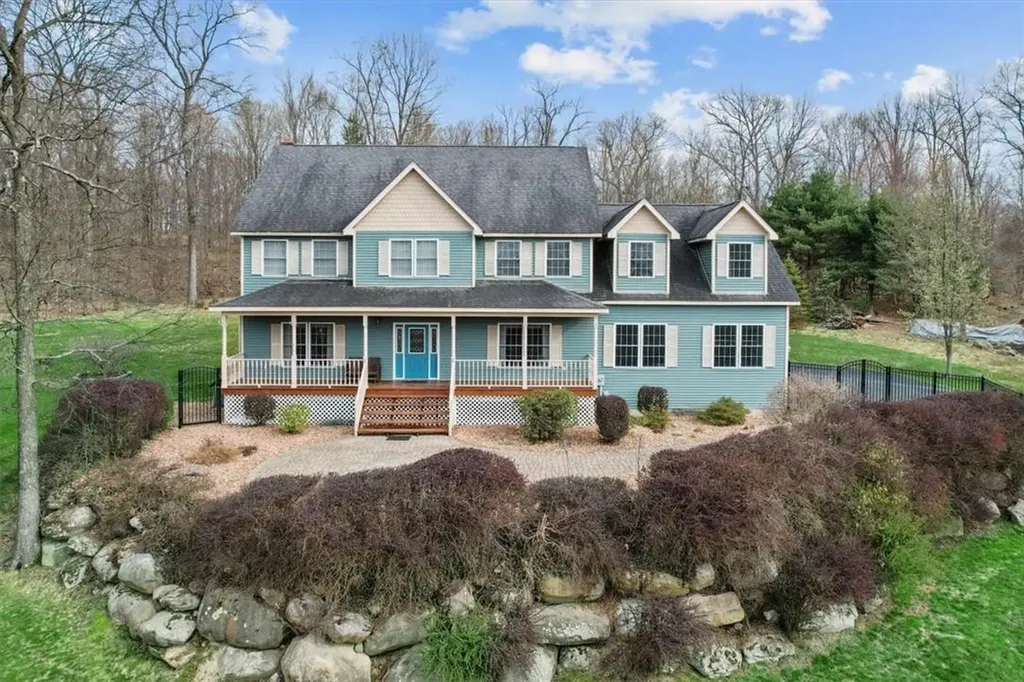 444 Ridgebury Road Slate Hill NY 10973