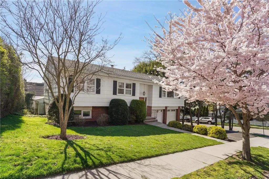 75 Ellison Avenue Bronxville NY 10708
