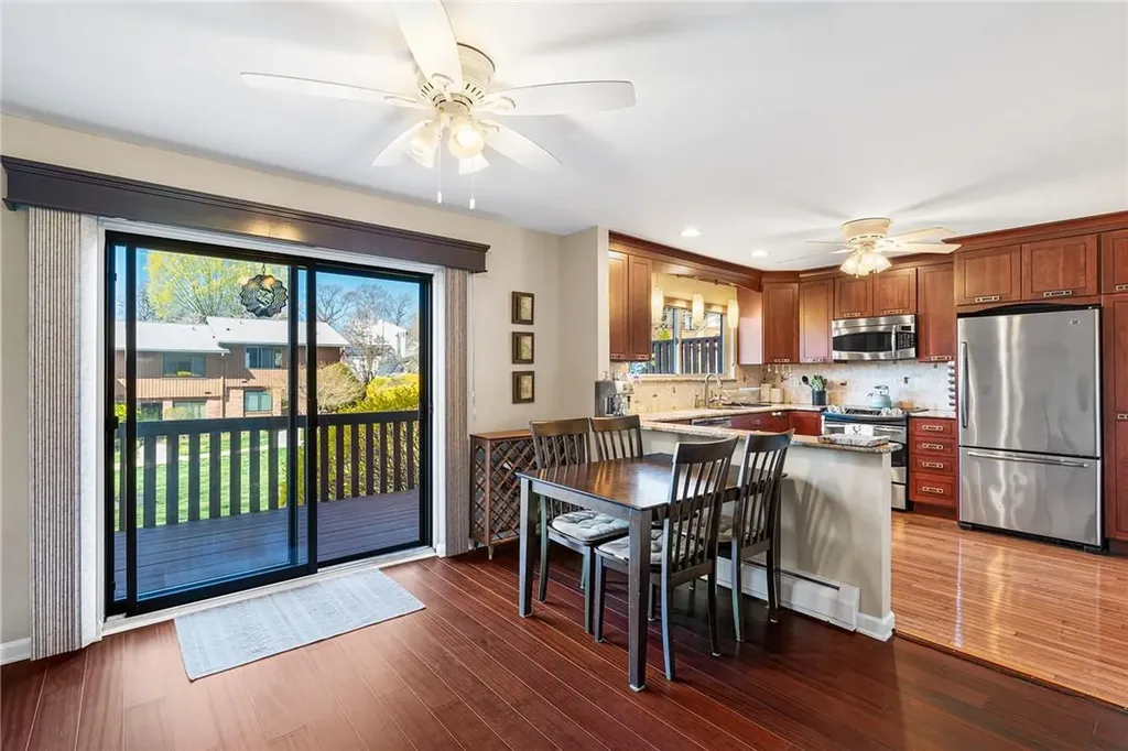 31 Coachlight Square Montrose NY 10548