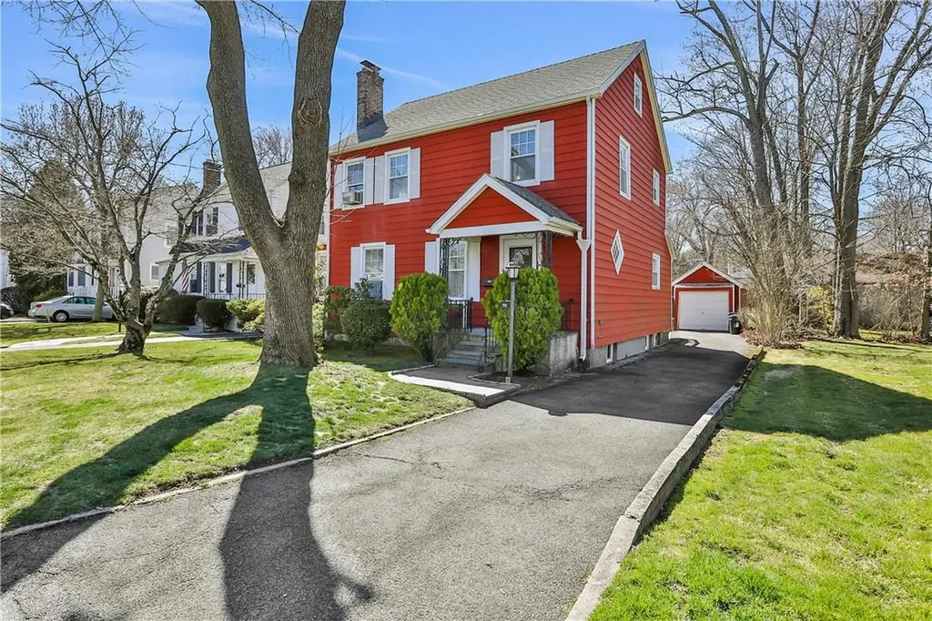 98 Smith Avenue White Plains NY 10605