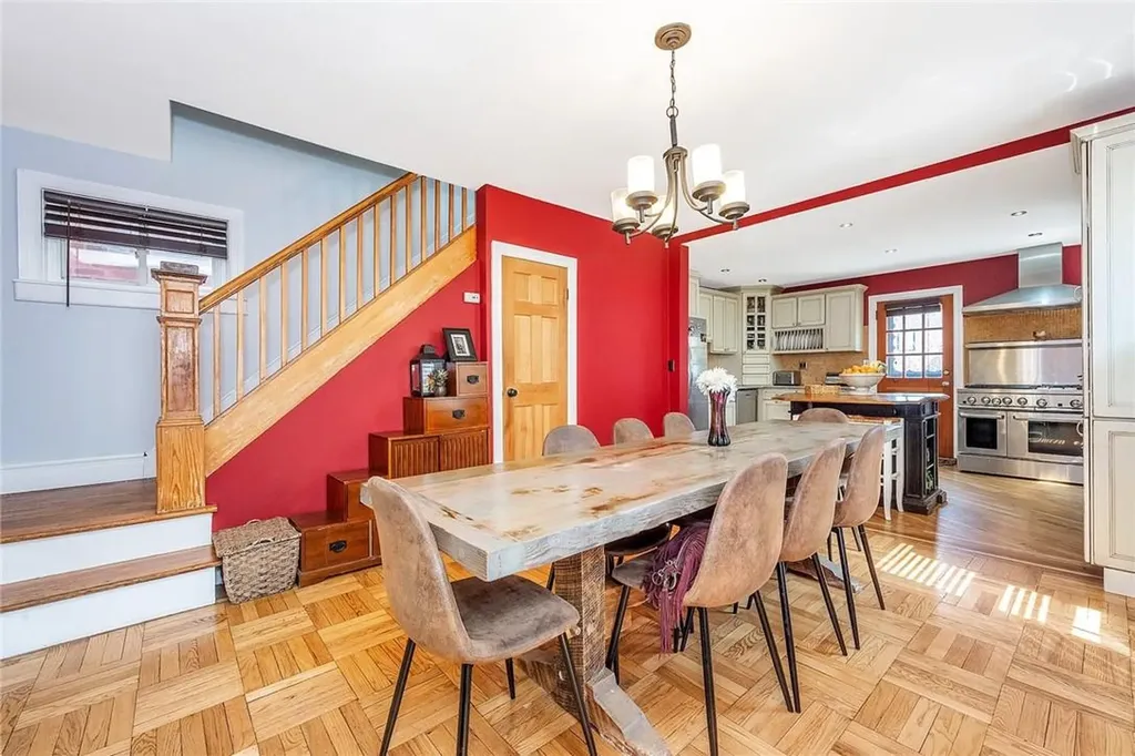 1920 Tomlinson Avenue Bronx NY 10461