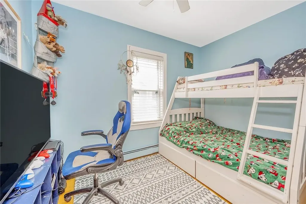 1920 Tomlinson Avenue Bronx NY 10461