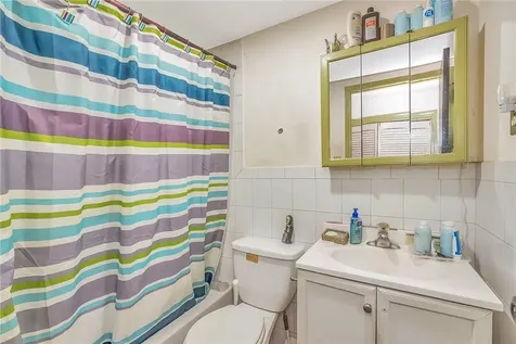 1920 Tomlinson Avenue Bronx NY 10461