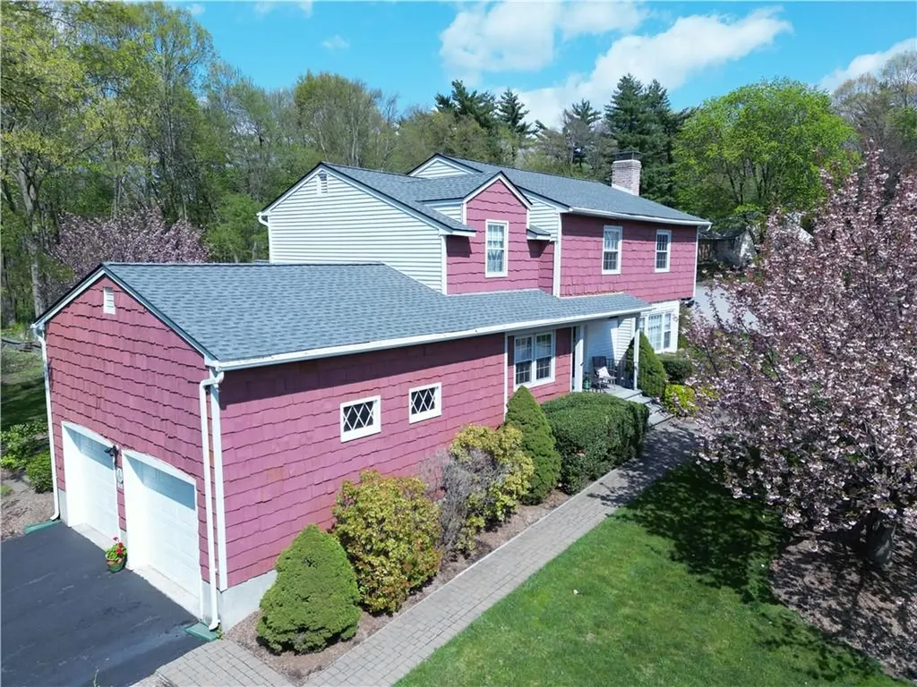 13 Carriage Hill Lane Poughkeepsie NY 12603