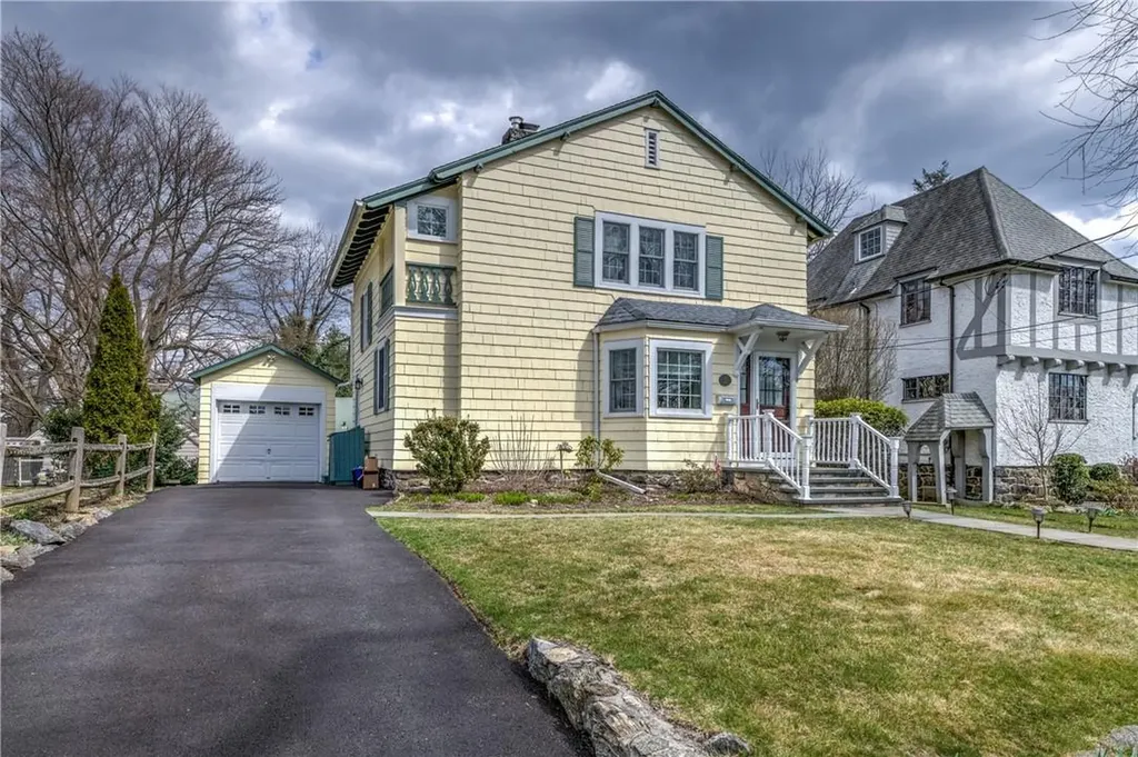 6 Vine Road Larchmont NY 10538