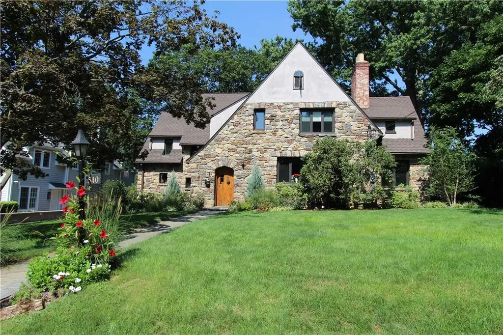 540 Alda Road Mamaroneck NY 10543
