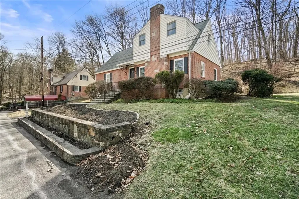 306 Oak Lane Newburgh NY 12550