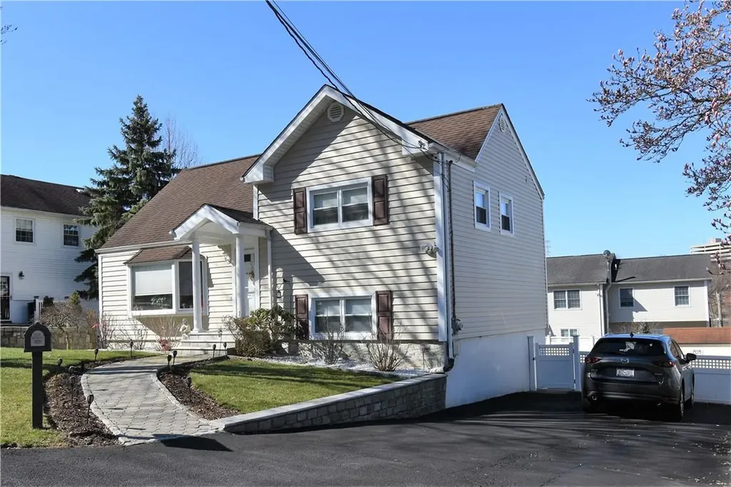 173 Pembrook Drive Yonkers NY 10710