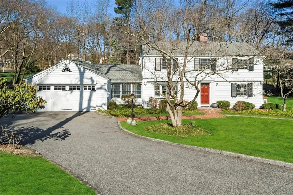 9 West Place Chappaqua NY 10514