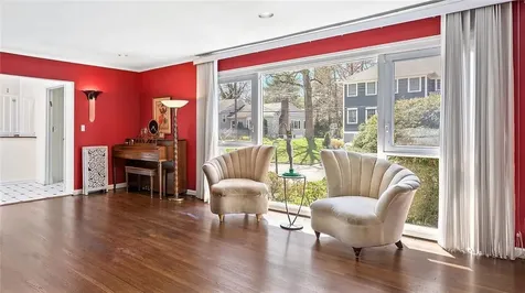 39 Runyon Place Scarsdale NY 10583