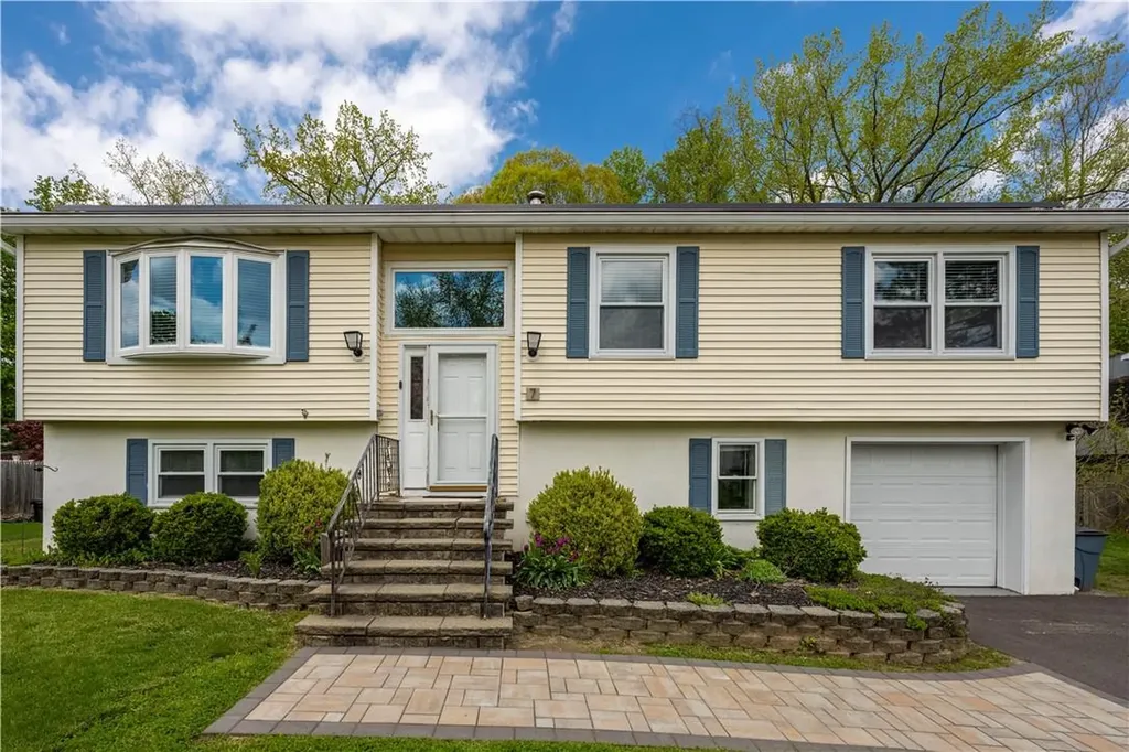 7 Creamery Drive New Windsor NY 12553