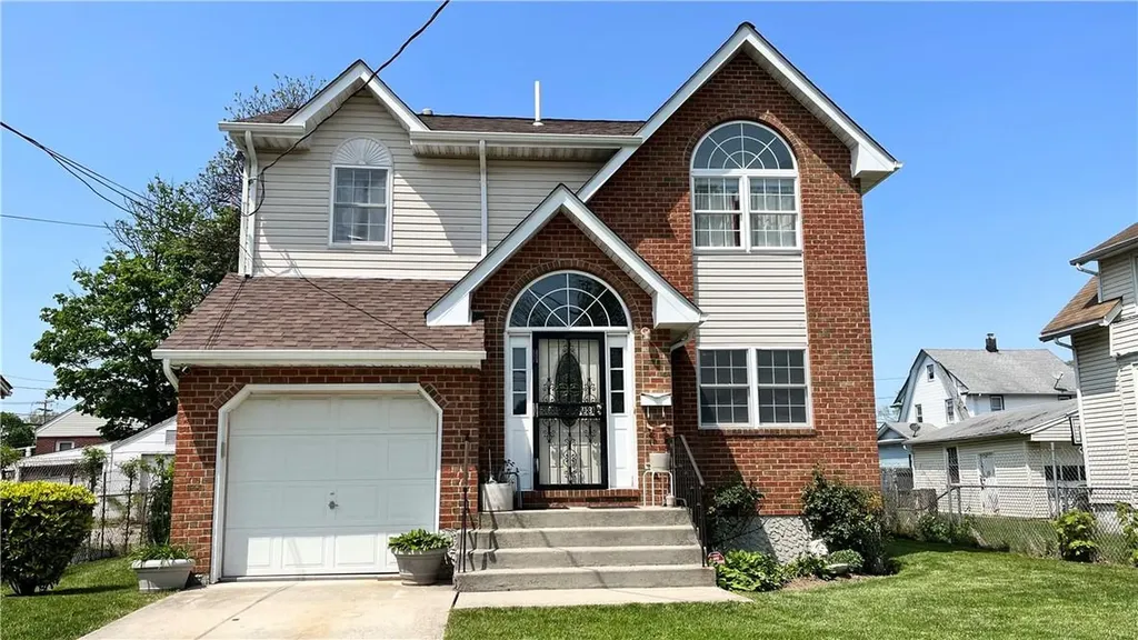 21 Davis Street Roosevelt NY 11575