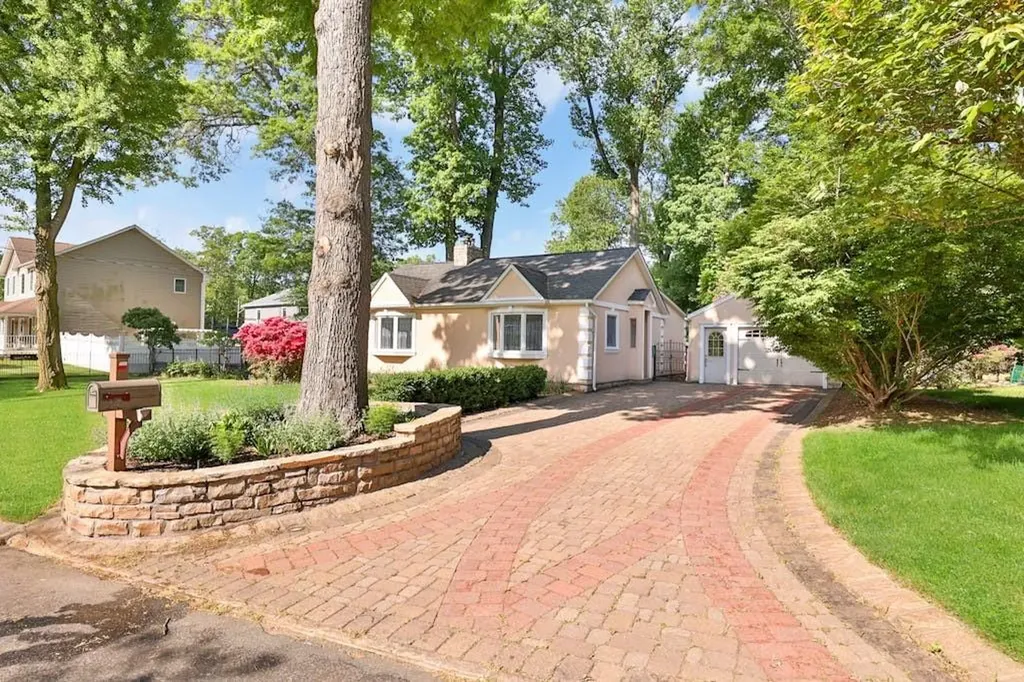 23 Villa Road Pearl River NY 10965