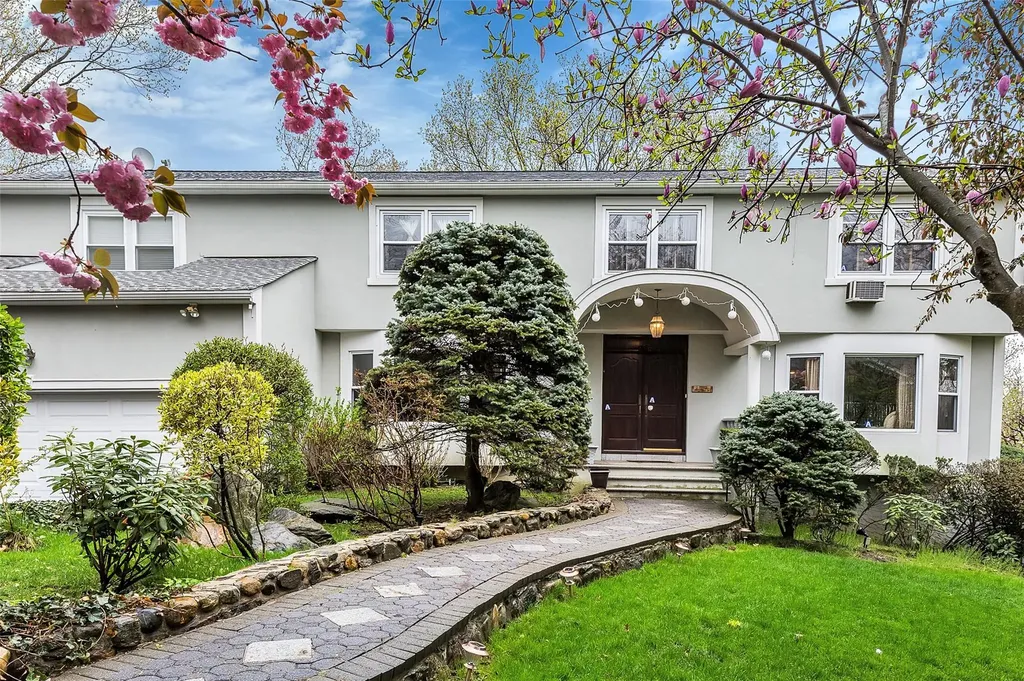 12 Penny Lane Scarsdale NY 10583