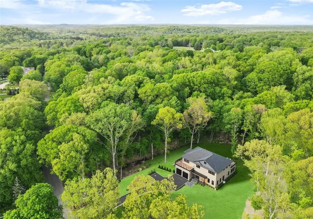 82 Round Hill Road Armonk NY 10504