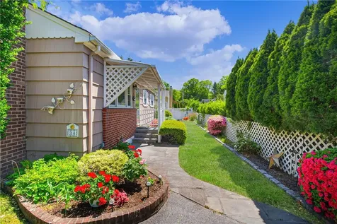 34 Astor Avenue Hawthorne NY 10532