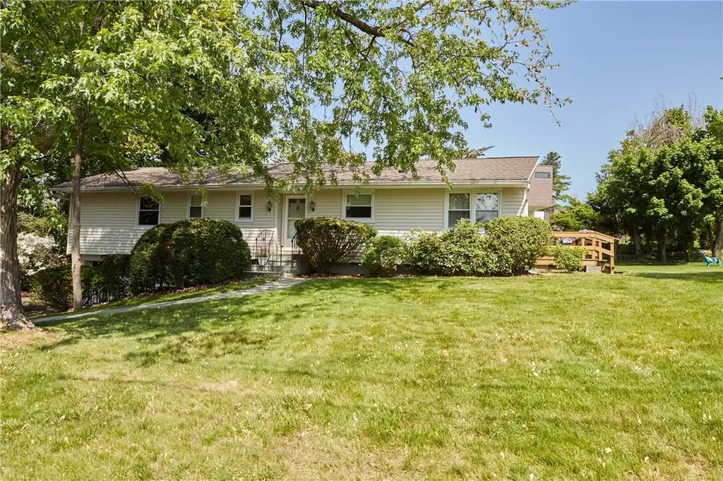22 Lenroc Drive White Plains NY 10607