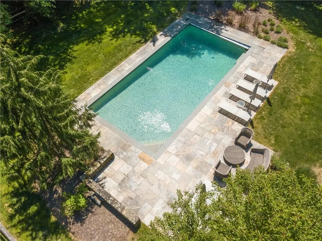 6 Hoyt Road Pound Ridge NY 10576