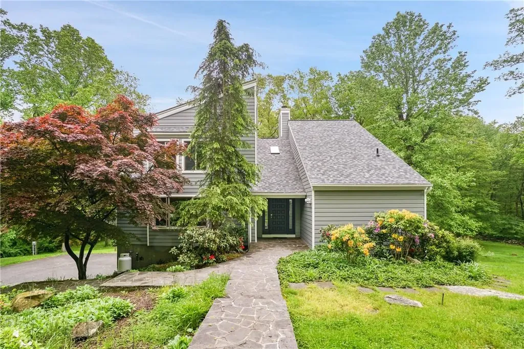 216 Pinesbridge Road Millwood NY 10546