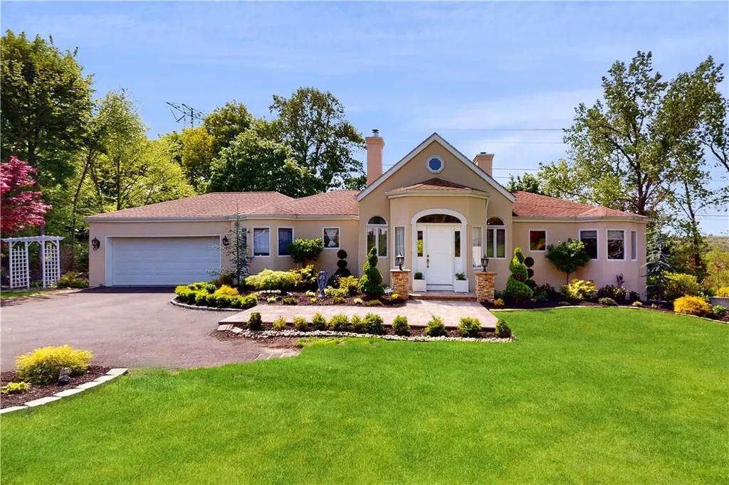 12 Knolltop Road Elmsford NY 10523