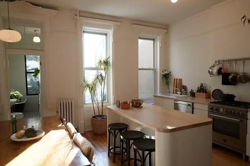 254 Vernon Avenue Brooklyn NY 11206