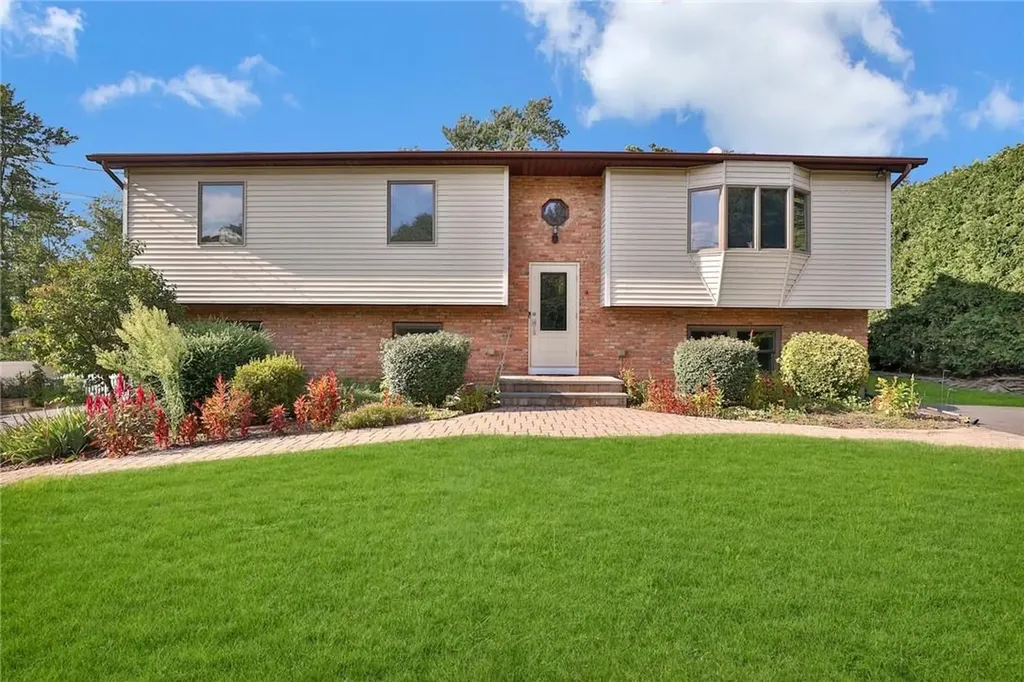 5 Pipers Glen West Nyack NY 10994