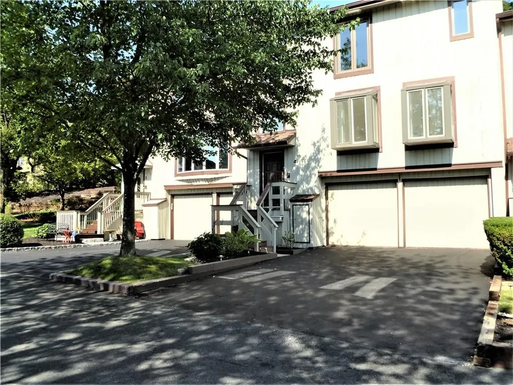 4 Fox Court Suffern NY 10901