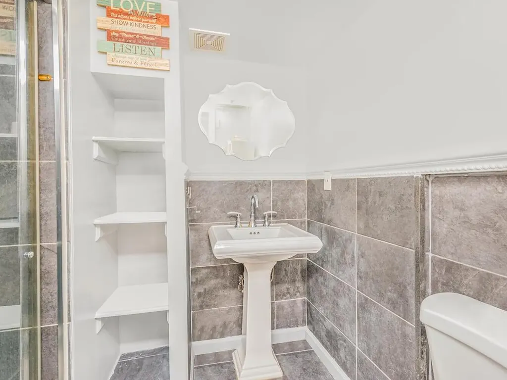 861 E 215th Street Bronx NY 10467