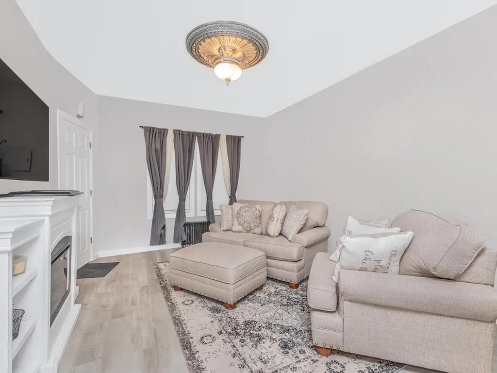 861 E 215th Street Bronx NY 10467