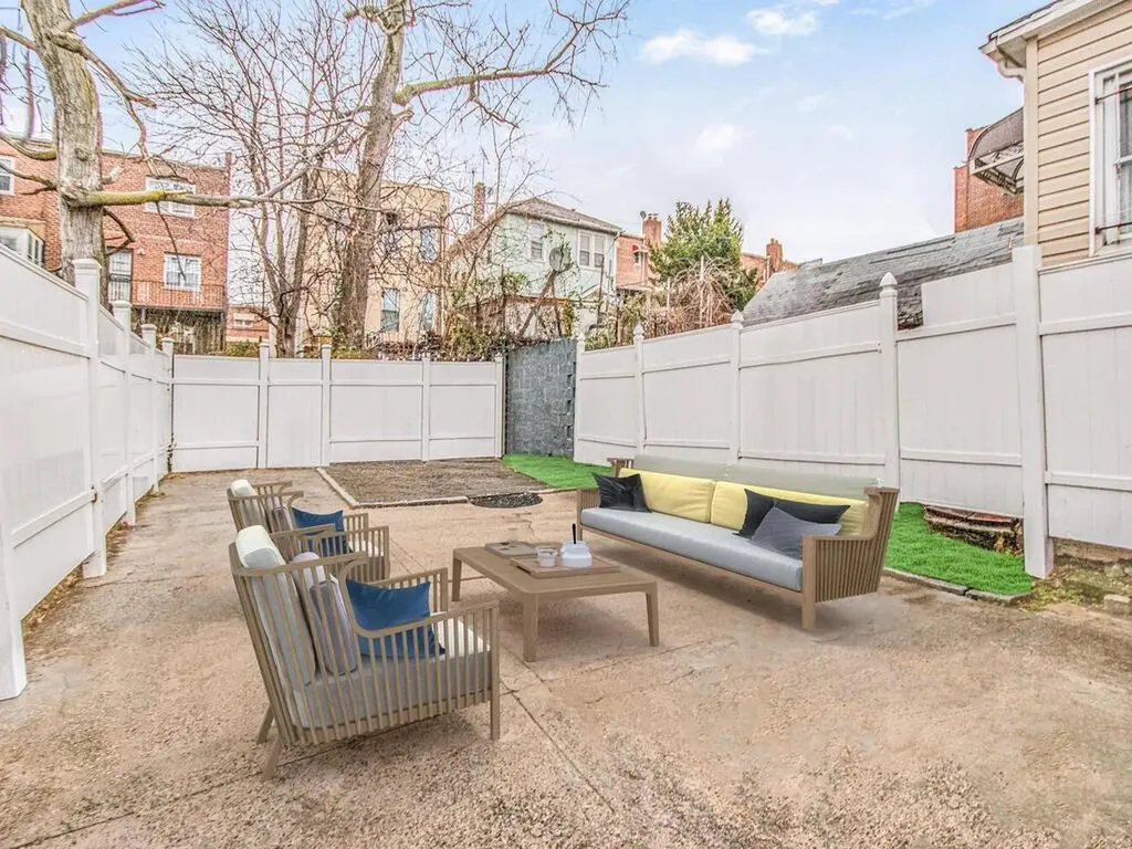 861 E 215th Street Bronx NY 10467