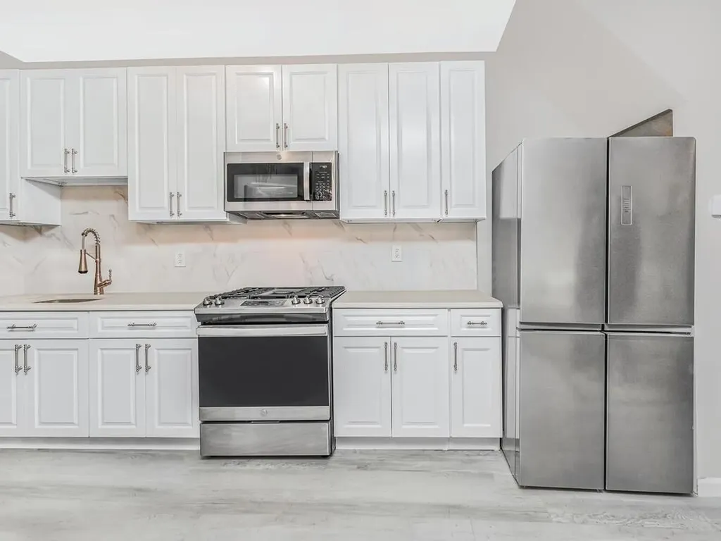 861 E 215th Street Bronx NY 10467