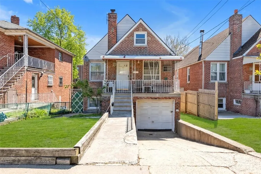 2552 Young Avenue Bronx NY 10469