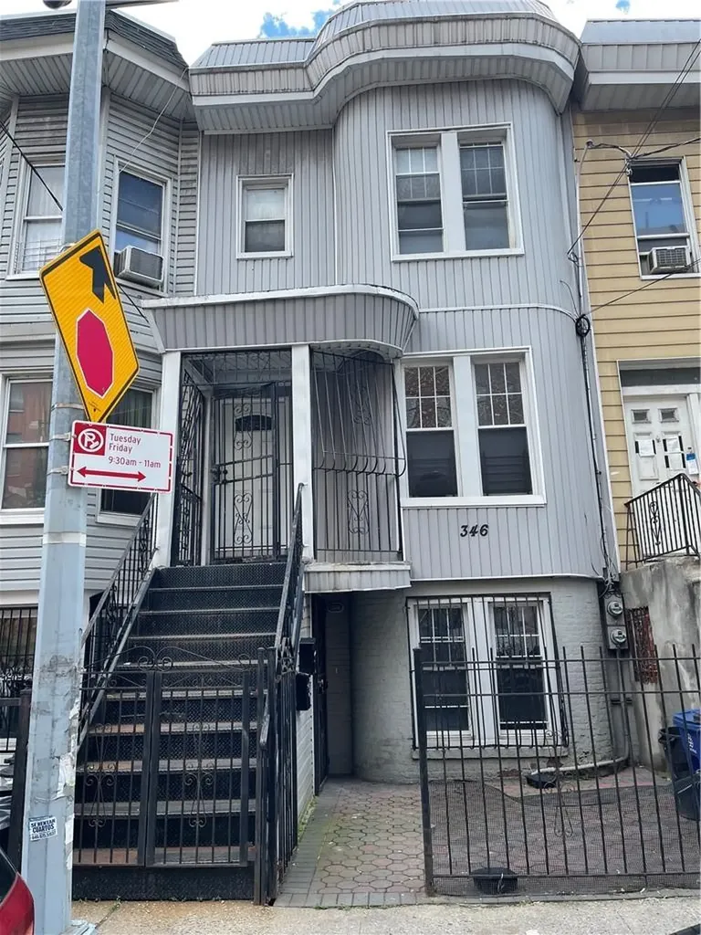 346 E 194th Street Bronx NY 10458