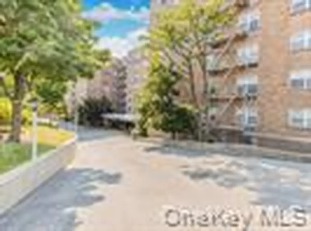 377 N Broadway Yonkers NY 10701