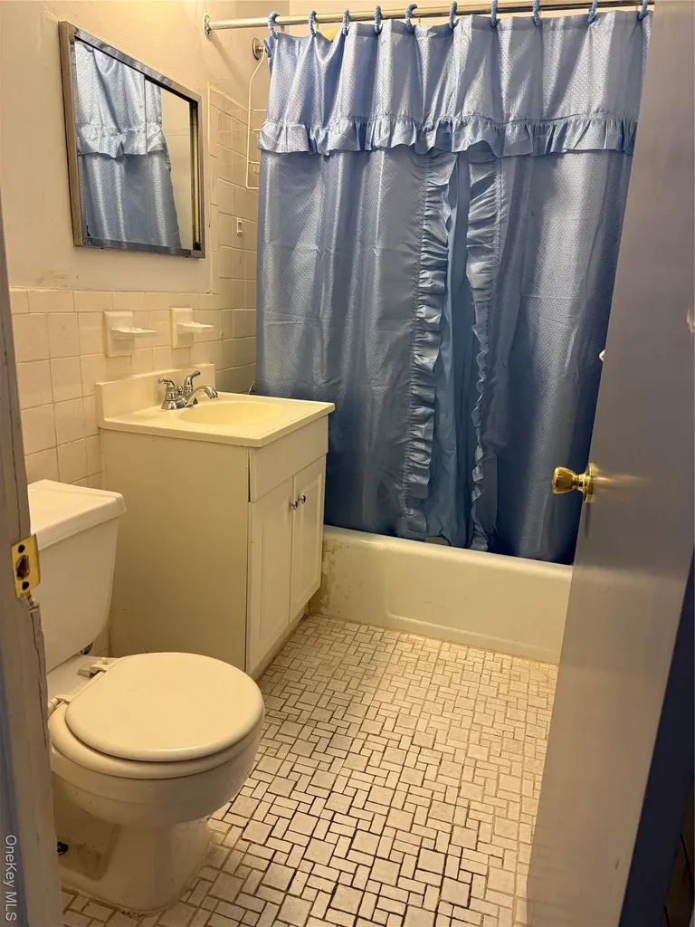 377 N Broadway Yonkers NY 10701