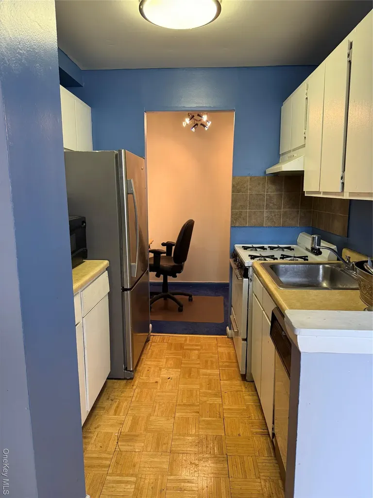 377 N Broadway Yonkers NY 10701