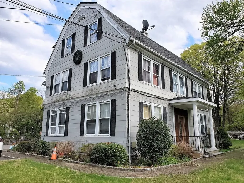 1061 Oregon Road Cortlandt Manor NY 10567