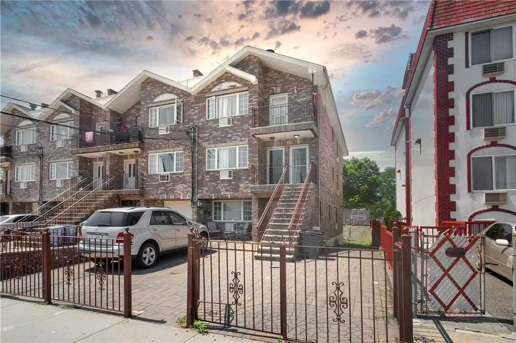 551 Ellsworth Avenue Bronx NY 10465