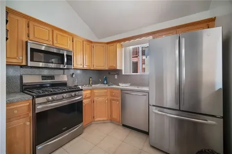 551 Ellsworth Avenue Bronx NY 10465