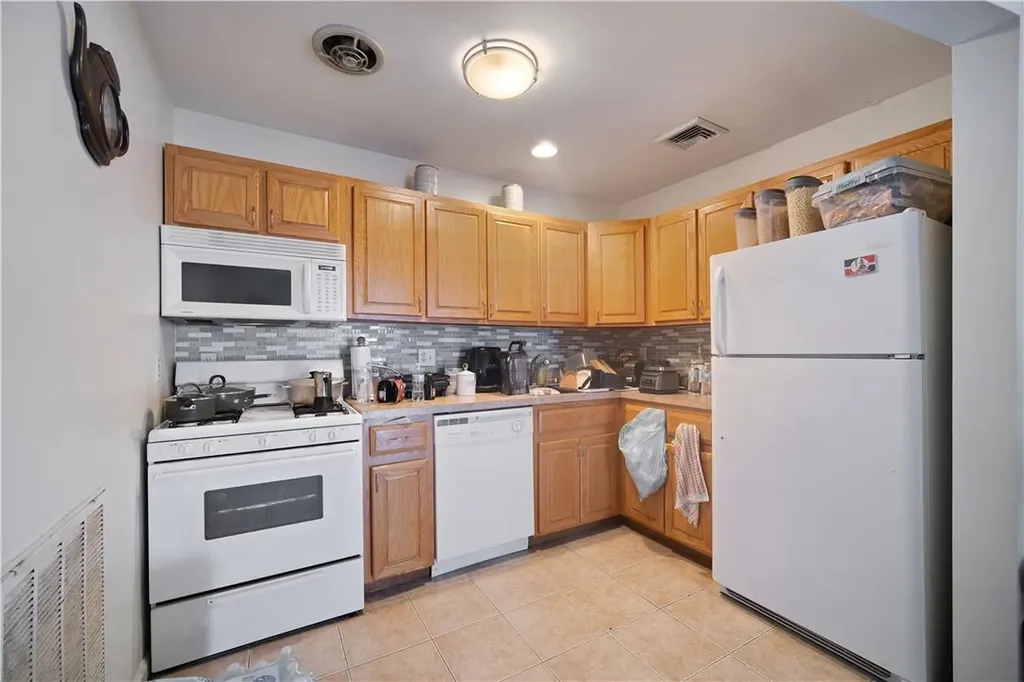 716 Vincent Avenue Bronx NY 10465